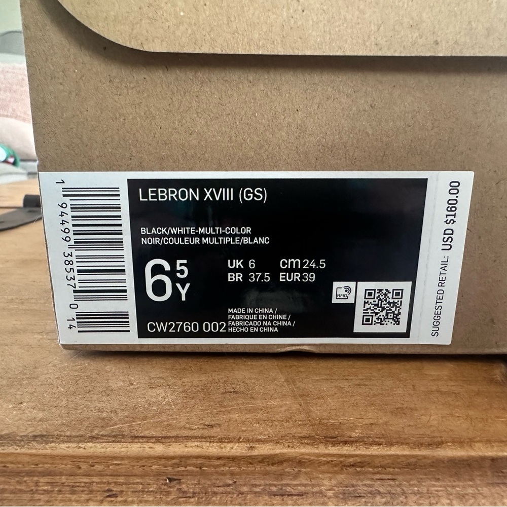 Lebron XVIII GS Sneakers